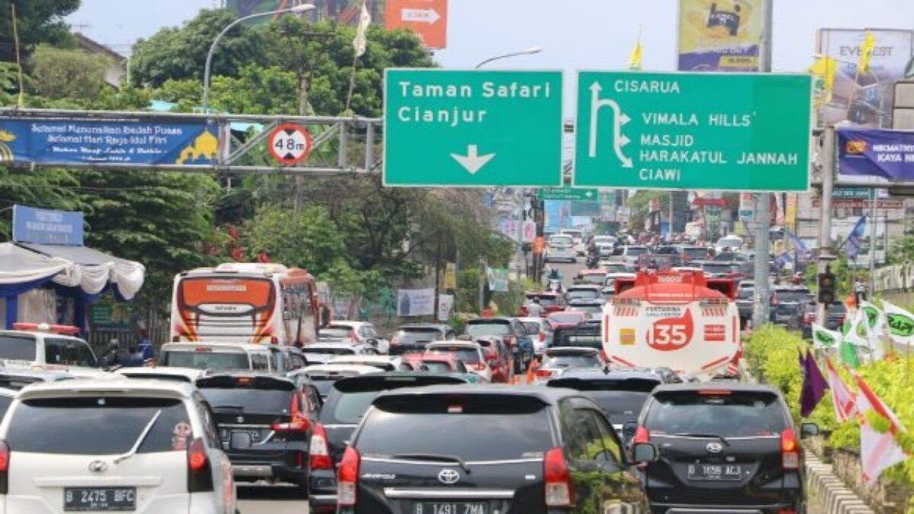 Kebijakan satu arah untuk tujuan Puncak dan Jakarta pada hari ini/ist
