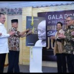 Ketua MPR RI Bambang Soesatyo (kedua kiri) saat menghadiri peluncuran buku almarhum  Buya Syafii Maarif (ketiga kiri) beberapa waktu lalu.-1653651946