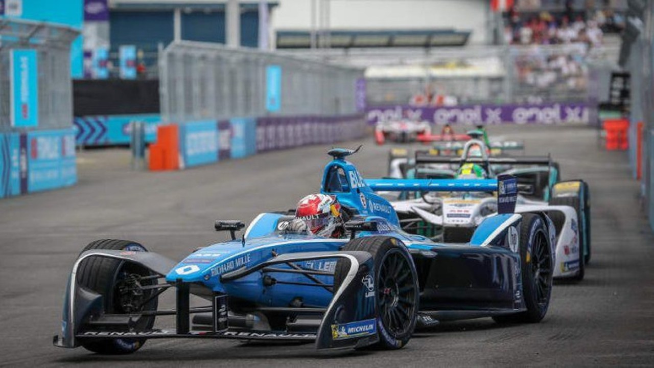Mobil Formula E. (Net)