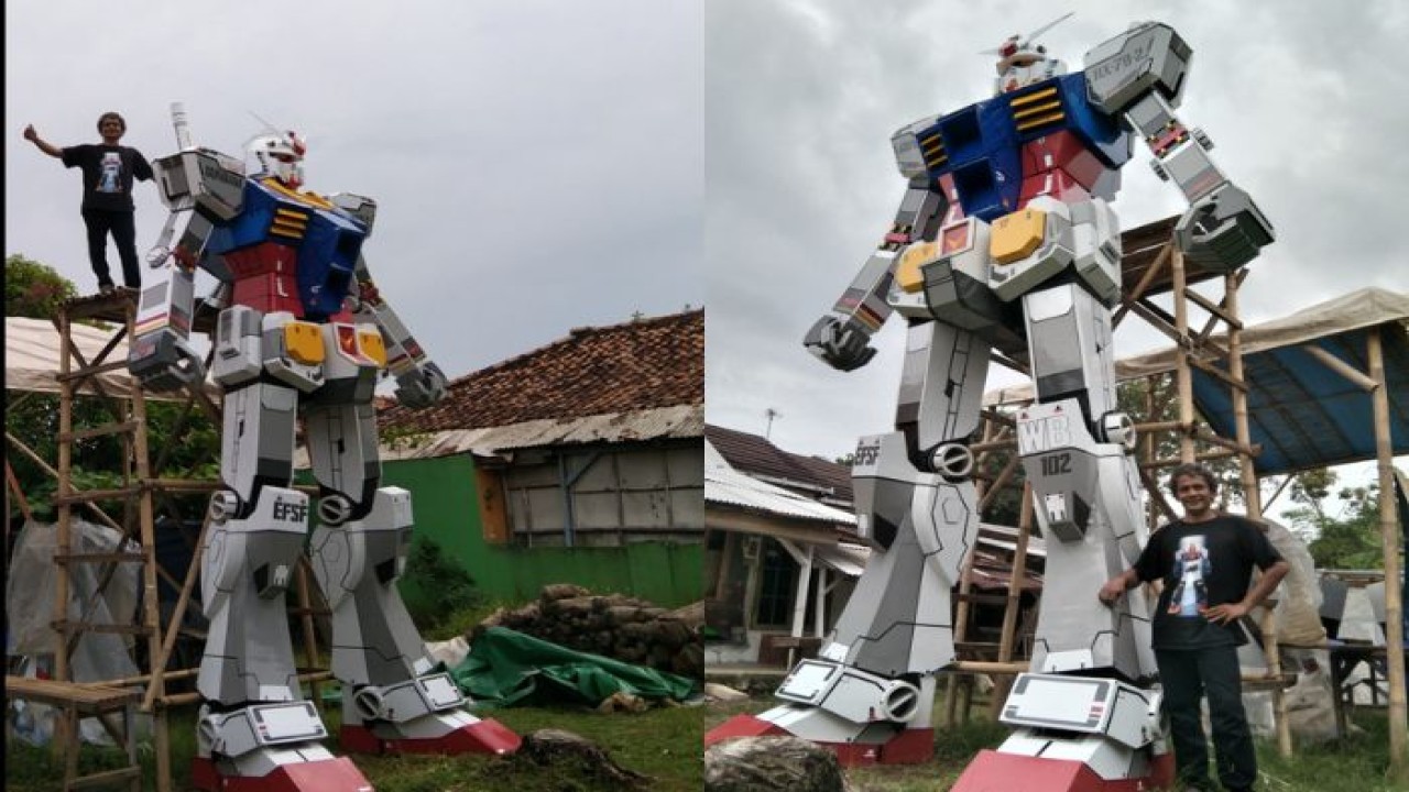 Replika robot Gundam raksasa/ist