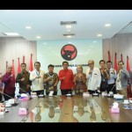 Anggota Komisi II DPR RI Riyanta (memakai baju merah)-1654169140