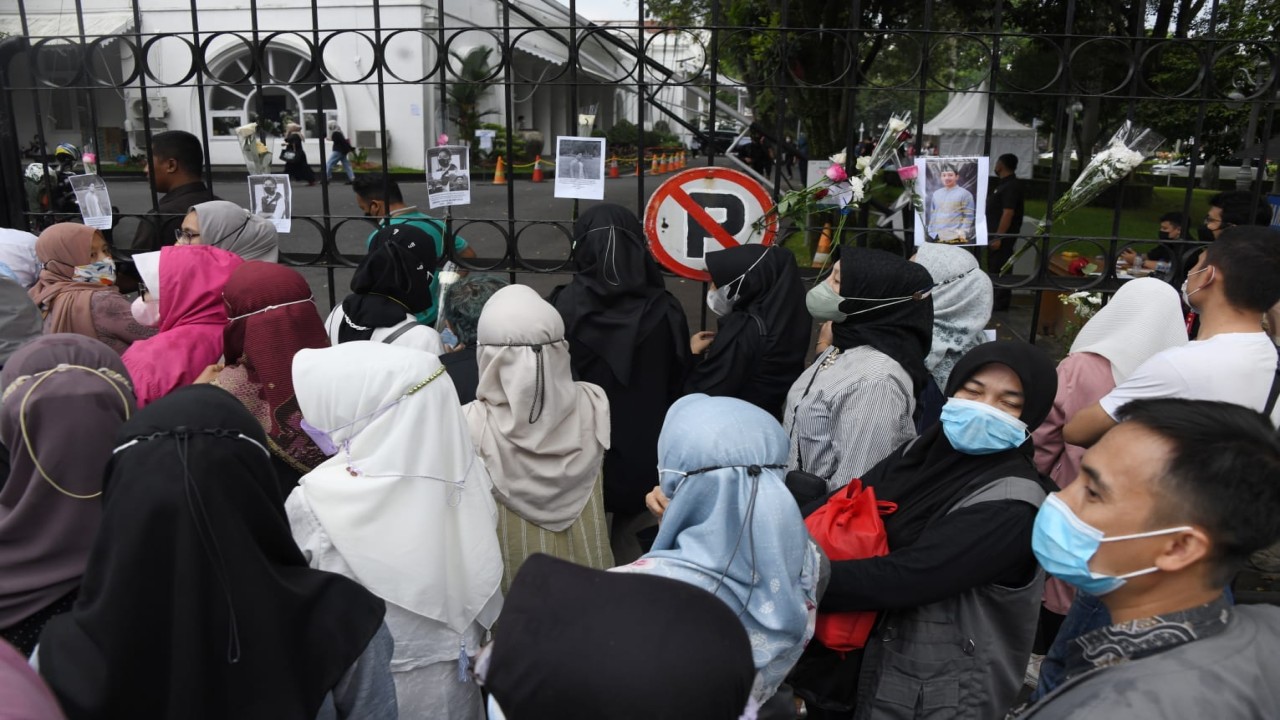 Warga sampai belasungkawa untuk eril