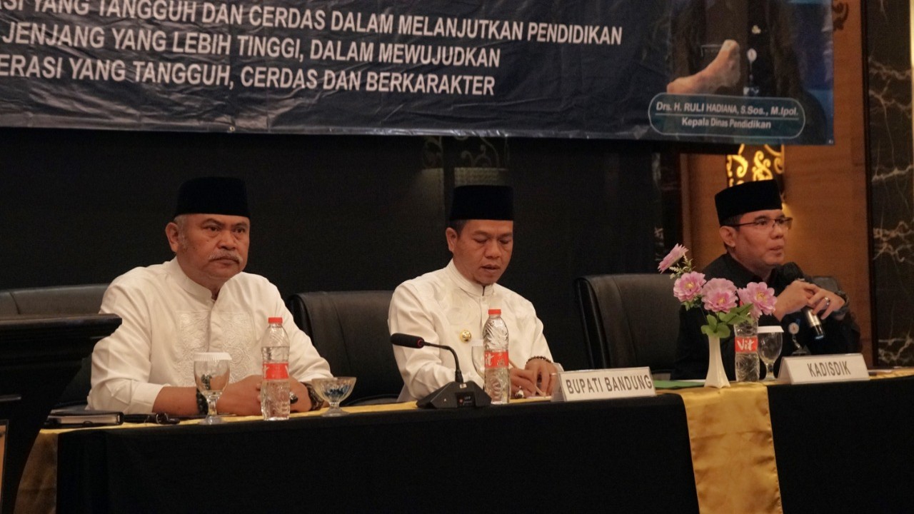 Bupati Bandung Dadang Supriatna ingatkan para kepala sekolah untuk tidak salah gunakan Wewenang Saat PPDB