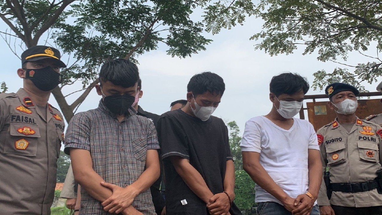 Polisi telah mengamankan tiga dari empat pelaku kecelakaan palsu di Kalimalang/ist