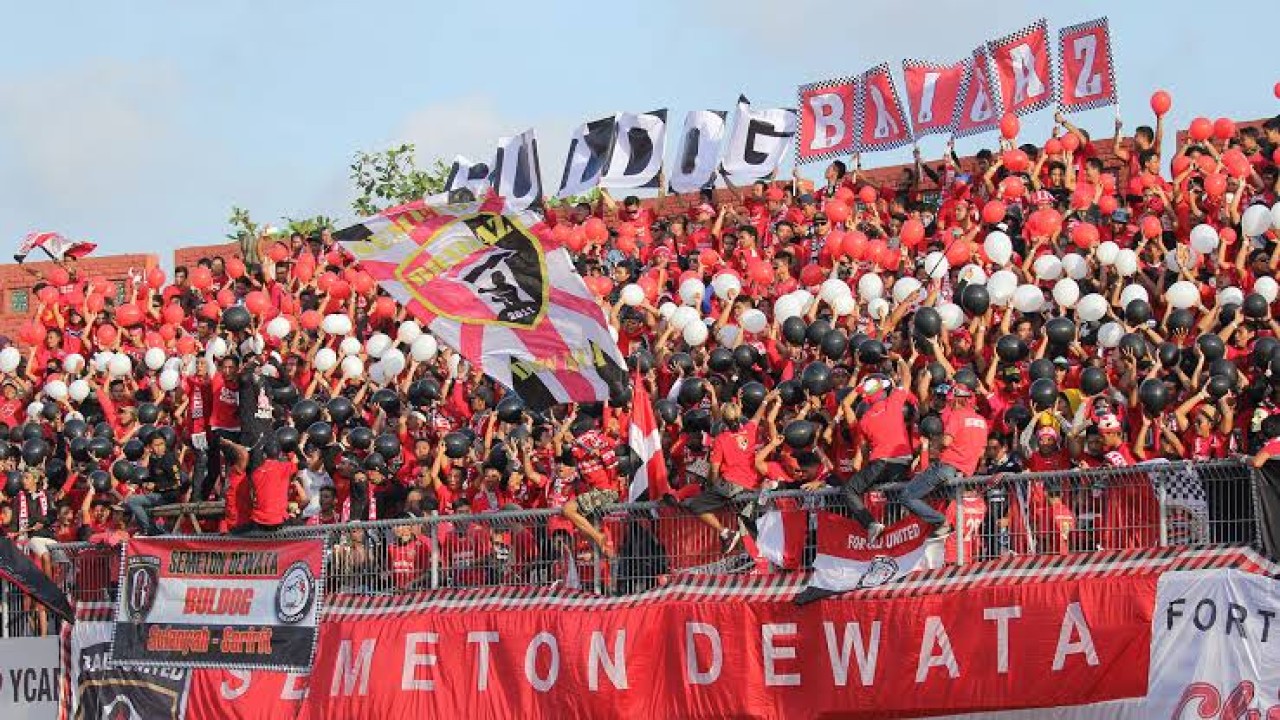 Suporter Bali United