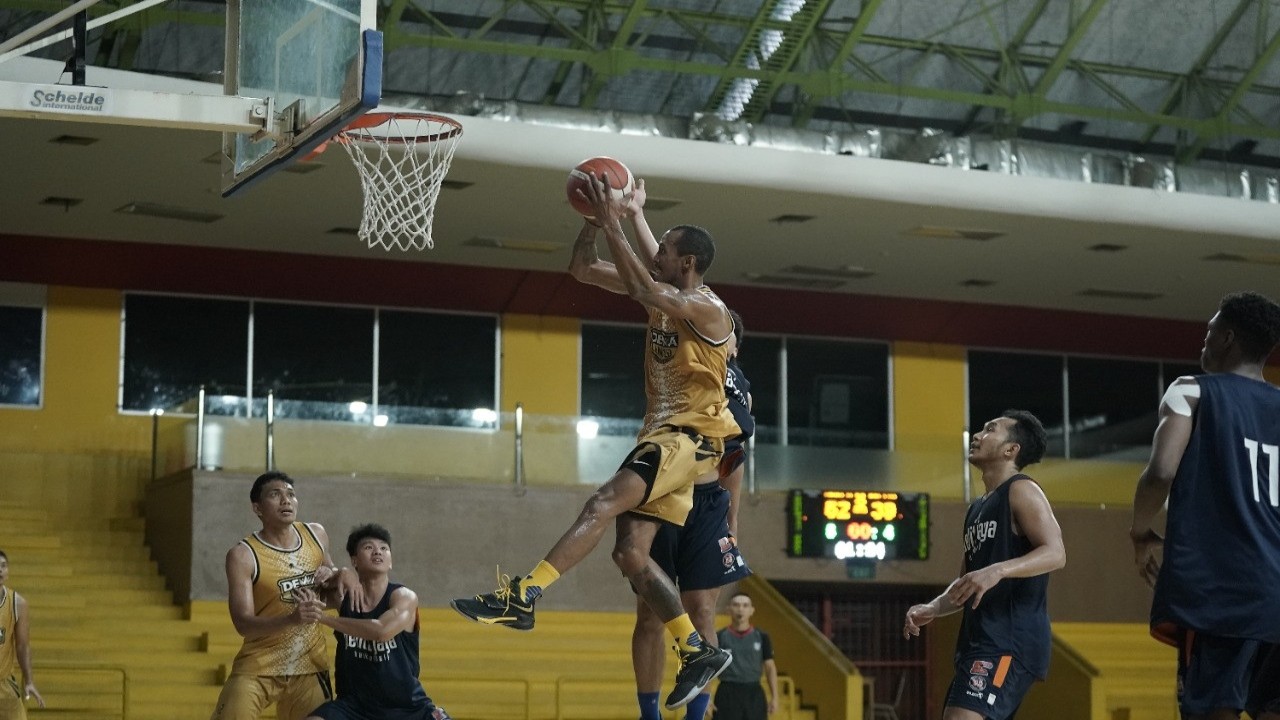 Dewa United vs Pelita Jaya