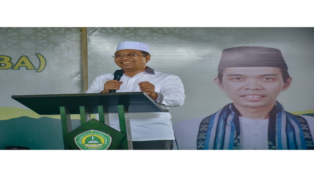 Gubernur NTB, Zulkieflimansyah saat mebghadiri acara silaturahmi dengan Pondok Pesantren Al-Badriyah dan Reuni Akbar Ikatan Alumni Santri Al Badriyah (IKTASABA) di Kecamatan Terara, Kabupaten Lombok Timur, Rabu (27/7/2022) . Foto (Humas Pemprov NTB)