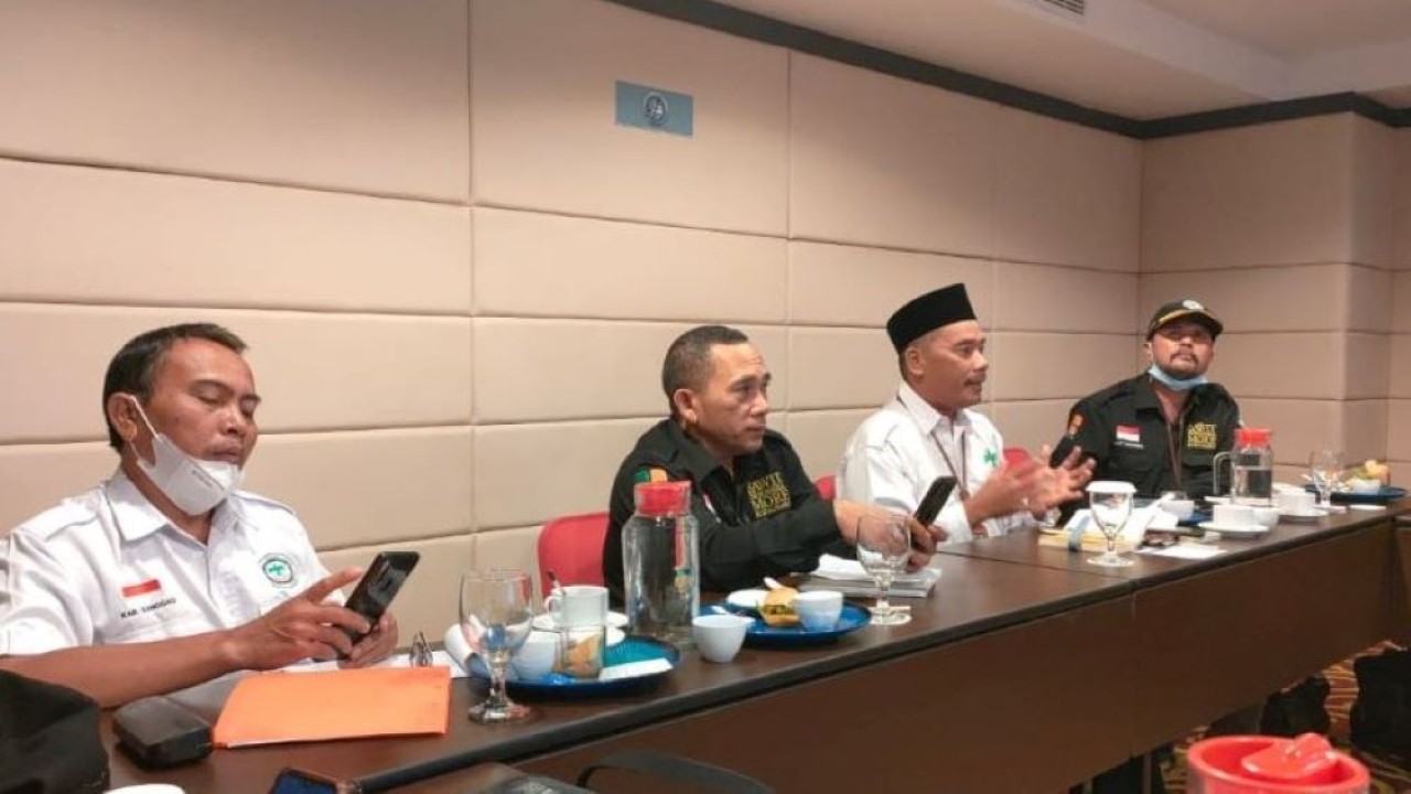 LPEM FEB UI menggelar FGD bersama APKASINDO Kalbar dan perwakilan petani sawit. (Istimewa)