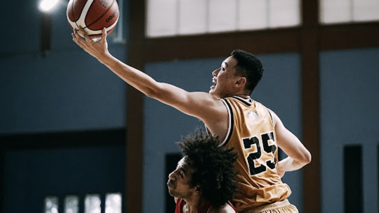 Laga Dewa United vs Mountain Gold