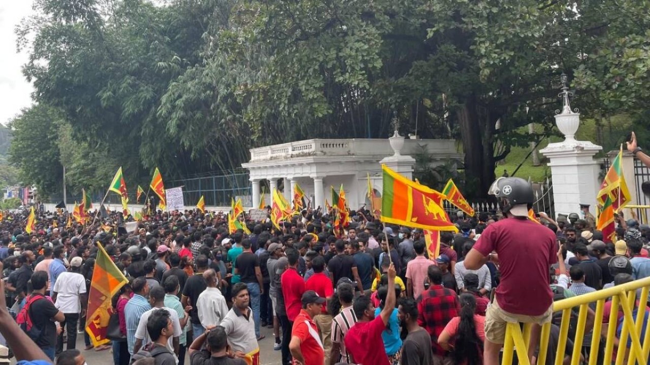 Massa geruduk rumah Presiden Sri Lanka/ist