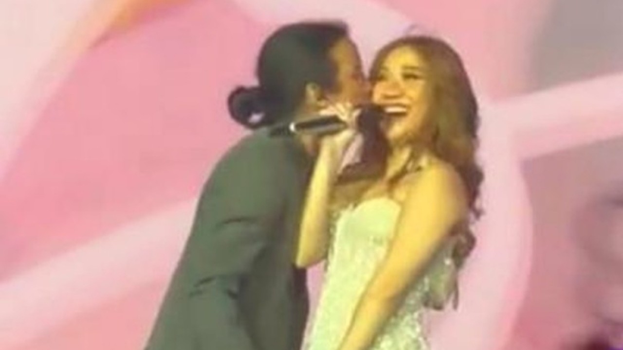 BCL saat dicium Ray Prasetya/net