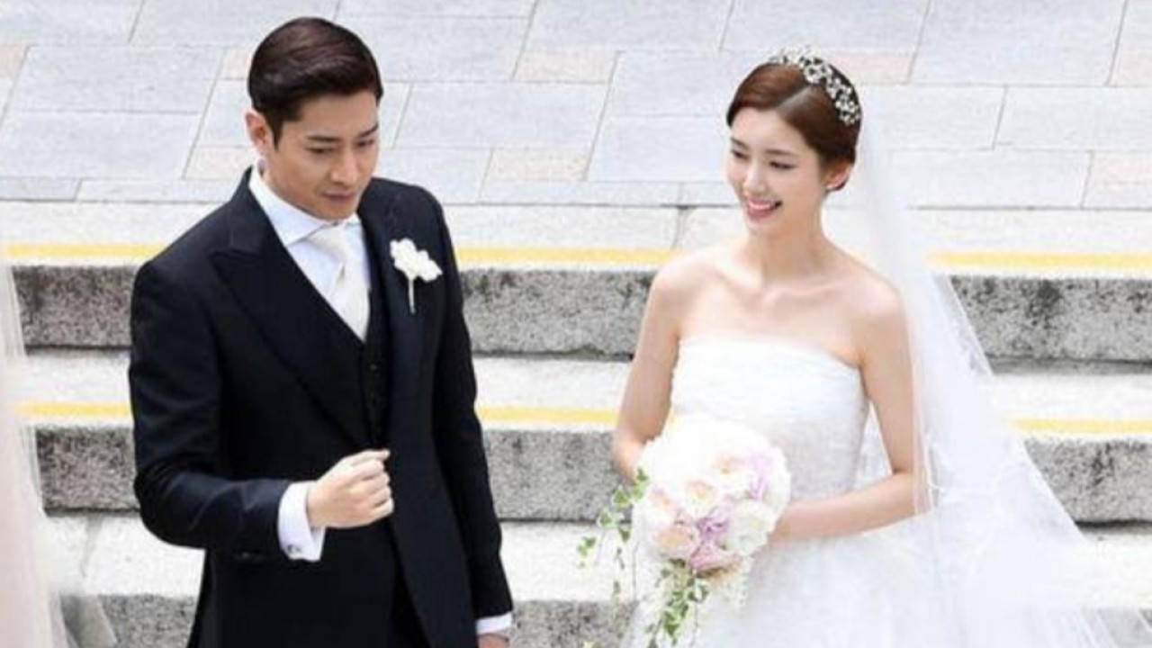 Eric Shinhwa dan Na Hye Mi/net