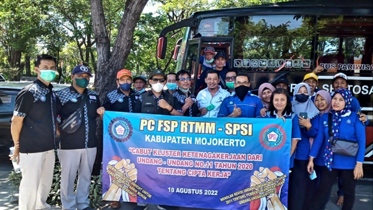 FSP RTMM dan SPSI se-Jawa Timur gelar aksi damai, Rabu (10/8/2022)-Istimewa