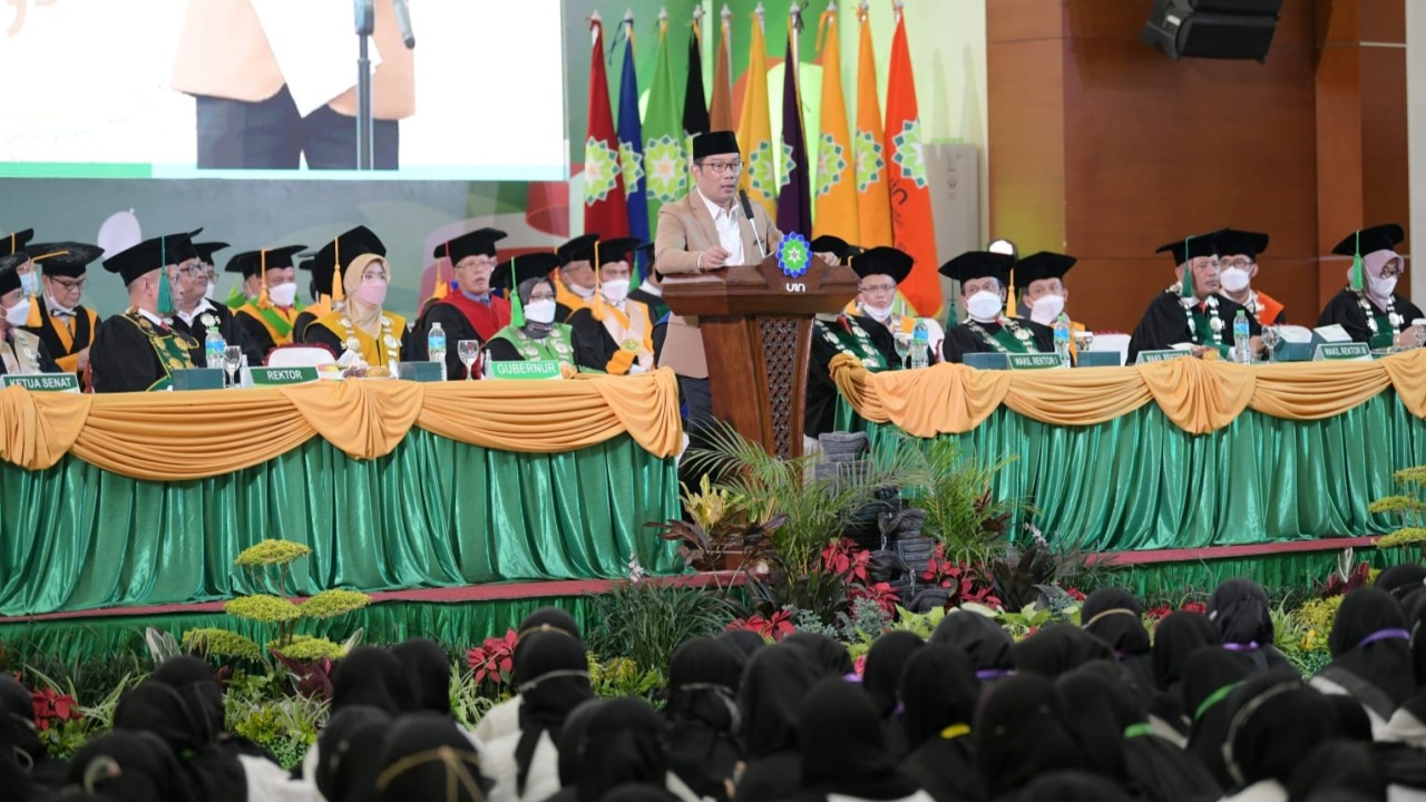 Ridwan Kamil Hadiri PBAK Mahasiswa Baru UIN Bandung .