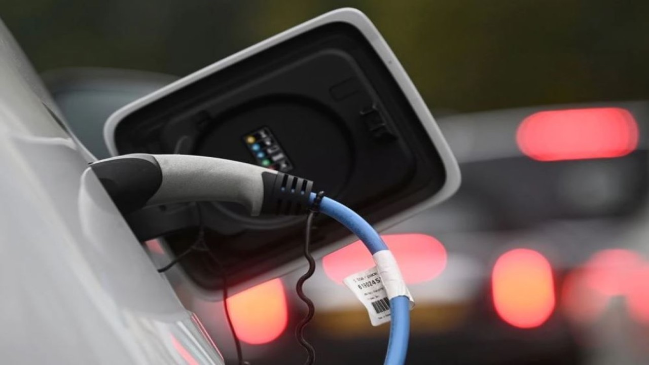 Ilustrasi. Kendaraan listrik. (Reuters)