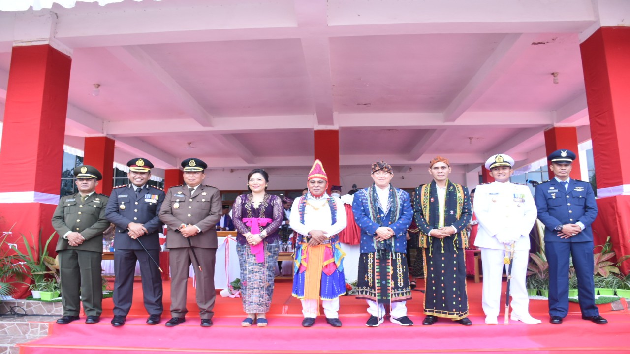 Bupati Manggarai Barat berpose bersama unsur Forkopimda usai menggelar Apel HUT RI ke -77 di Labuan Bajo. Foto (Istimewa)