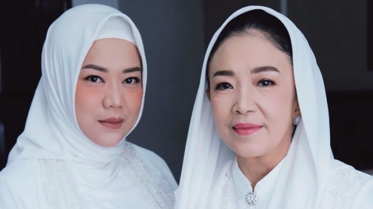 Risa Saraswati dan ibunda/Instagram