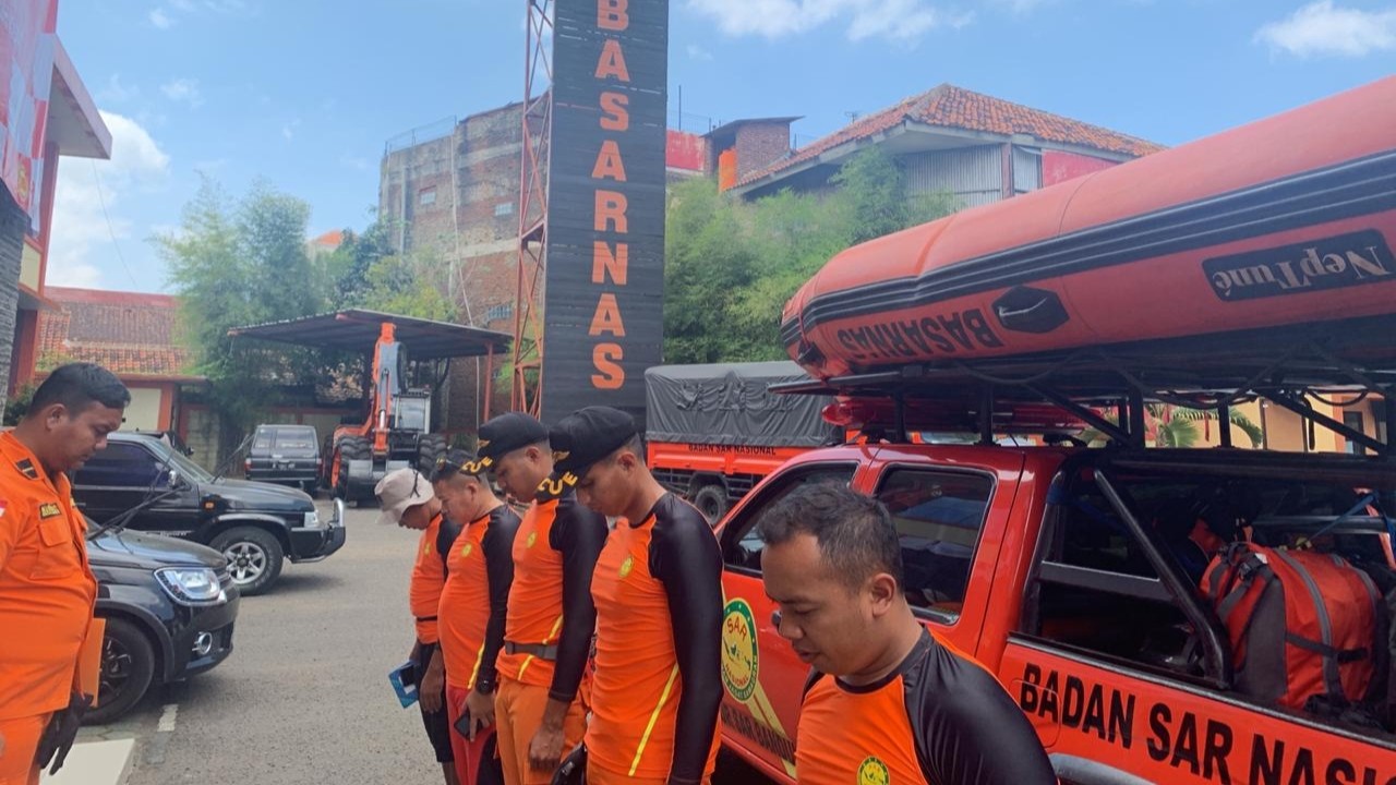 Kantor SAR Bandung bersiap lakukan pencarian.