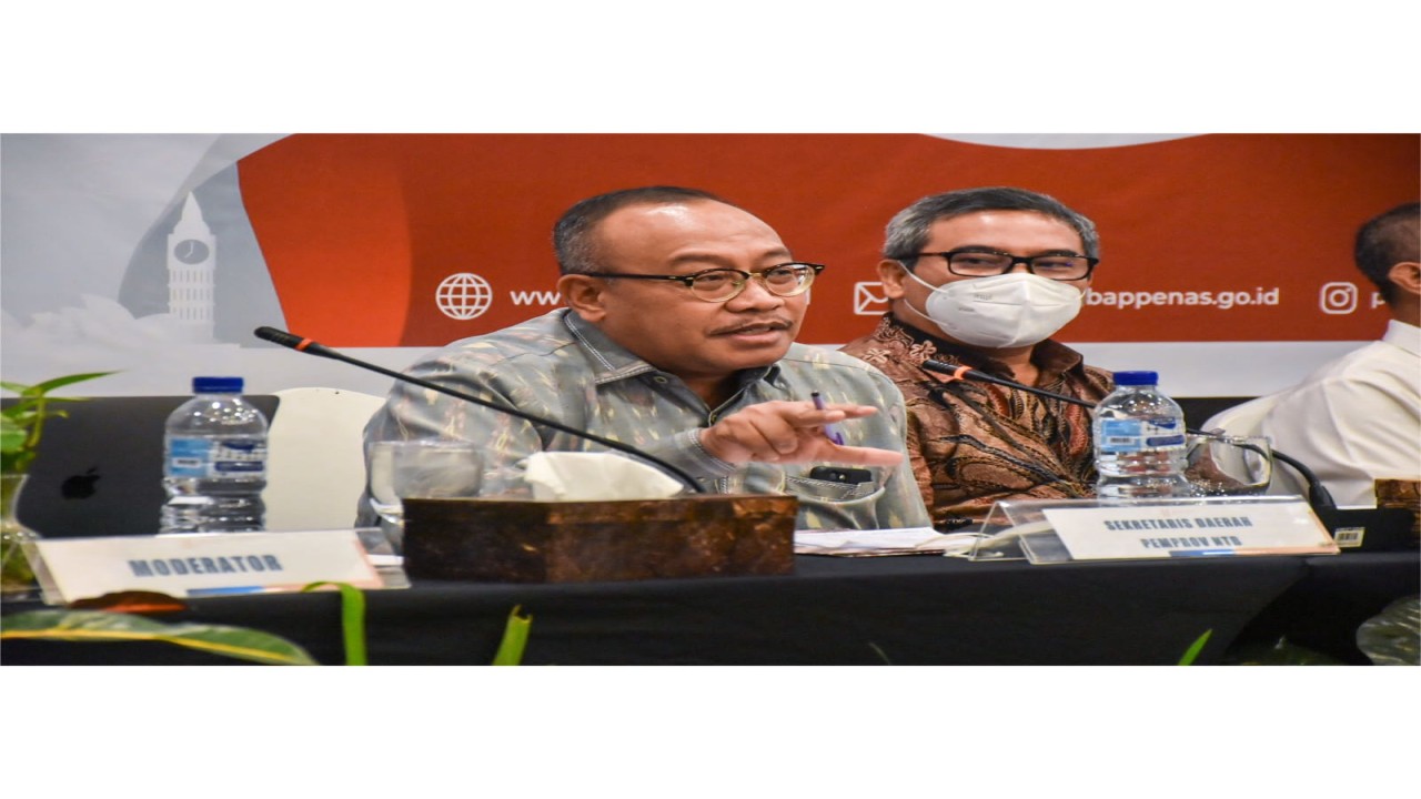 Sekretaris Daerah NTB, Lalu Gita Ariadi (Kiri). Foto (Istimewa)