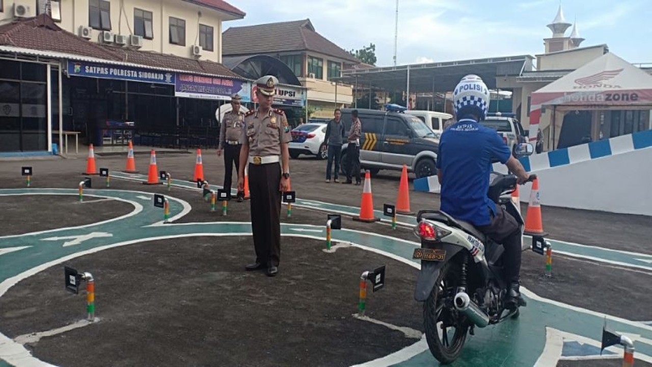 Ilustrasi. BPJS Kesehatan akan menjadi syarat pengurusan SIM dan STNK. (Istimewa)