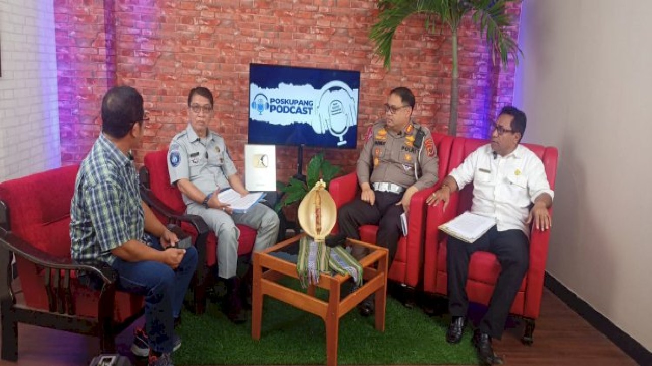 Dirlantas Polda NTT sosialisasikan implementasi penghapusan Regident Ranmor kepada masyarakat NTT pada Rabu (31/8/2022). Foto (Istimewa)