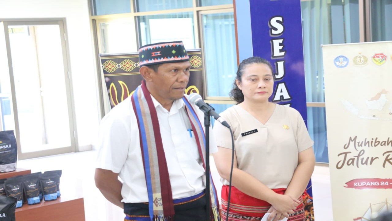 Kepala Dinas Pertanian dan Ketahanan Pangan Provinsi NTT, Lecky Frederich Koli saat menggelar Konferensi Pers pada Selasa, 27/9/2022. Foto (Istimewa)