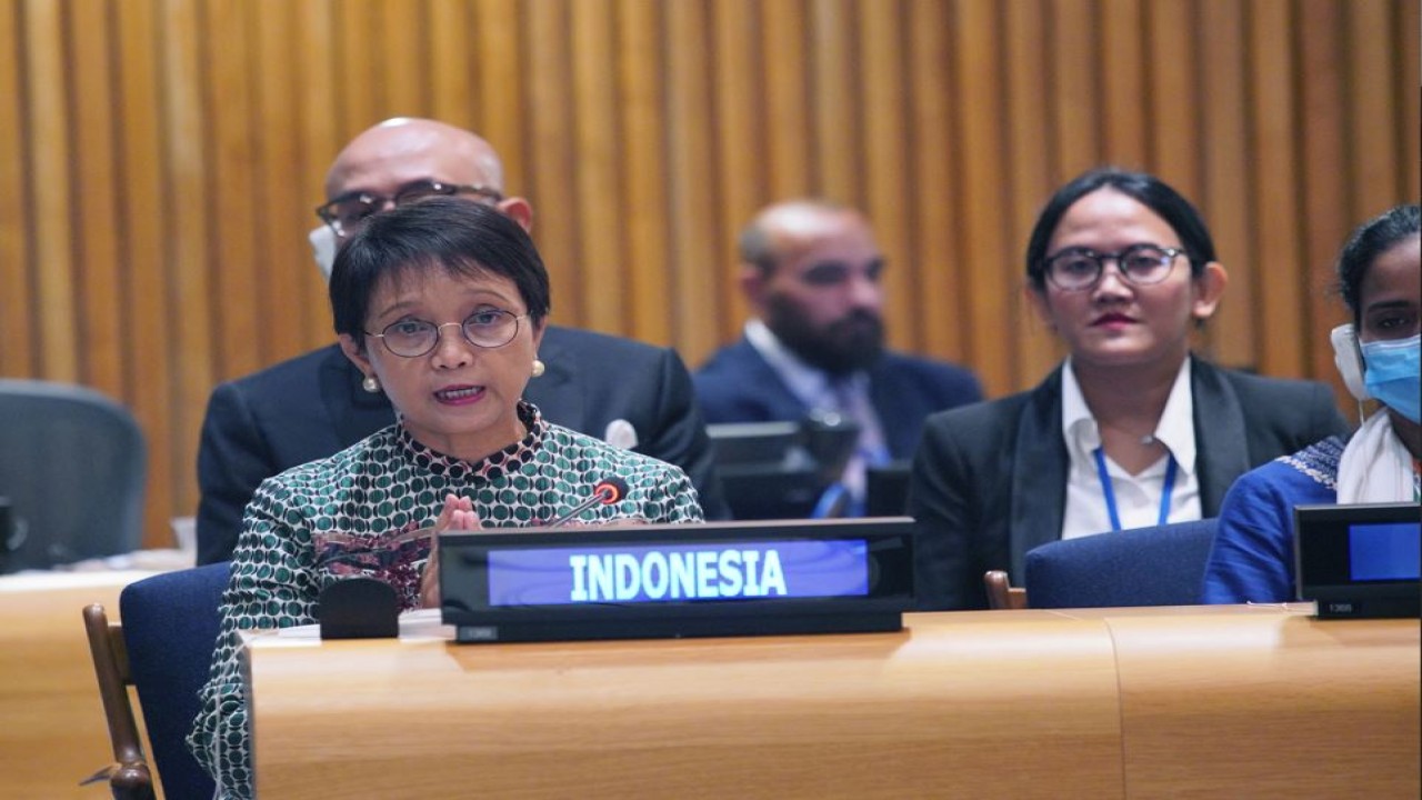 Menlu Retno Marsudi pada Pertemuan Tingkat Tinggi untuk Memperingati dan Mempromosikan Hari Internasional untuk Perlucutan Senjata Nuklir, di New York, Amerika Serikat (AS), Senin (26/9/2022). (Istimewa/Kemenlu)