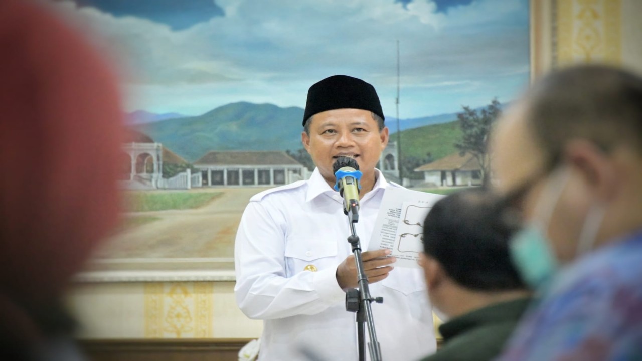 Wagub Jabar UU Ruhzanul Ulum.