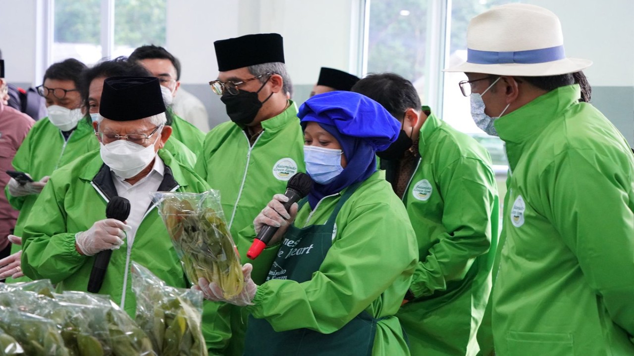 Wakil Presiden (Wapres) K.H. Ma’ruf Amin ketika mengunjungi Batamindo Green Farm di Cikampek, Karawang, Jawa Barat.