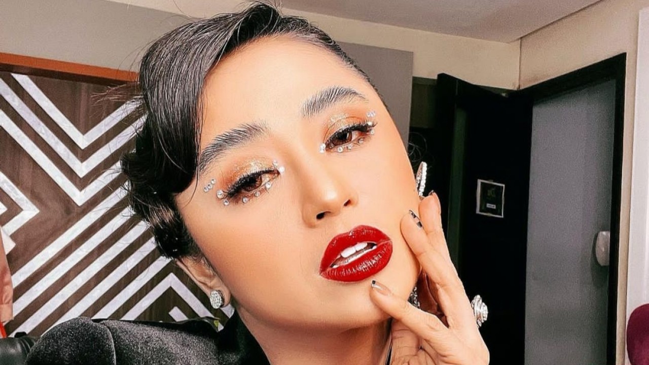 Dewi Perssik/Instagram