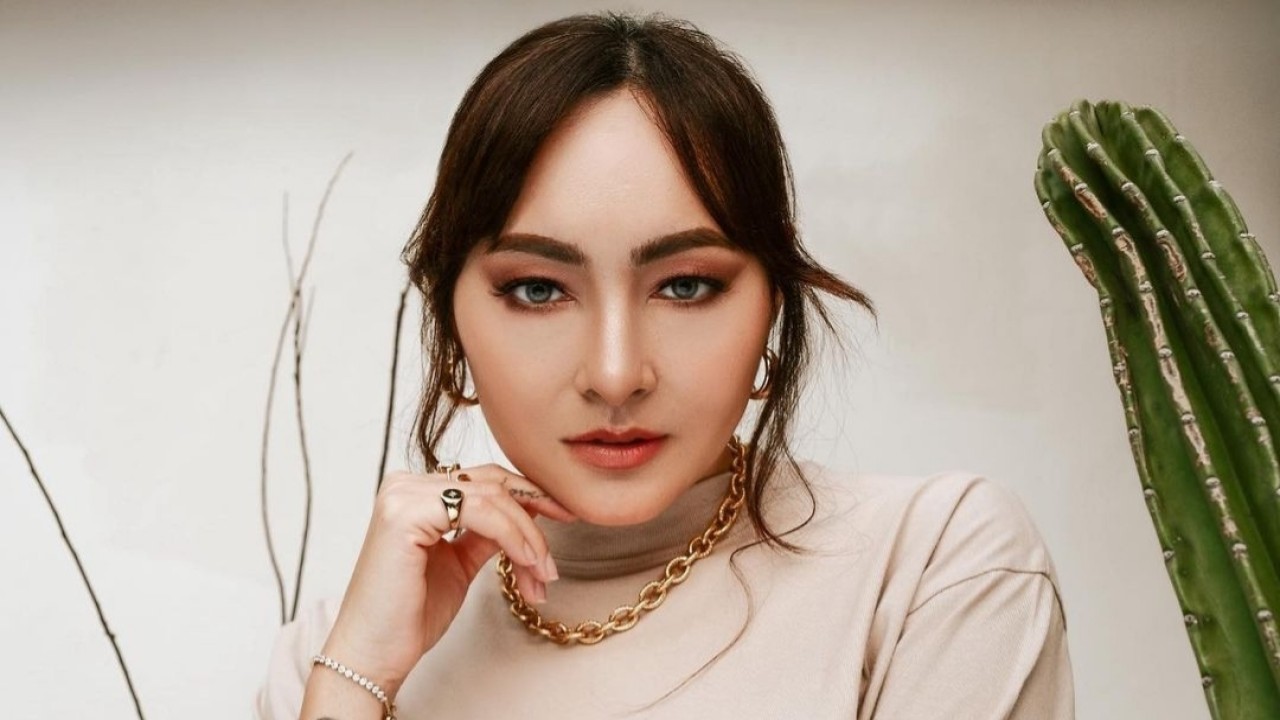 Dewi Rezer/Instagram