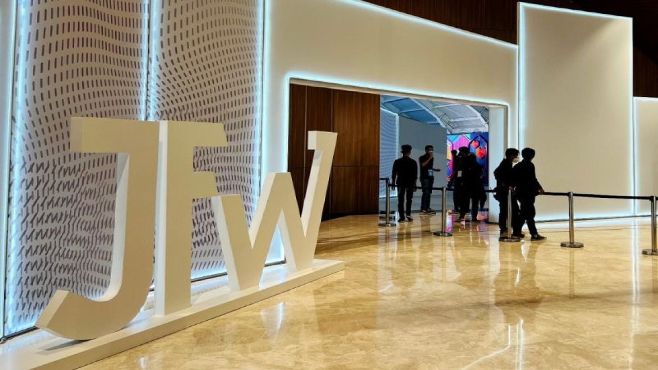 Ilustrasi interior di Jakarta Fashion Week 2023. (ANTARA/HO)