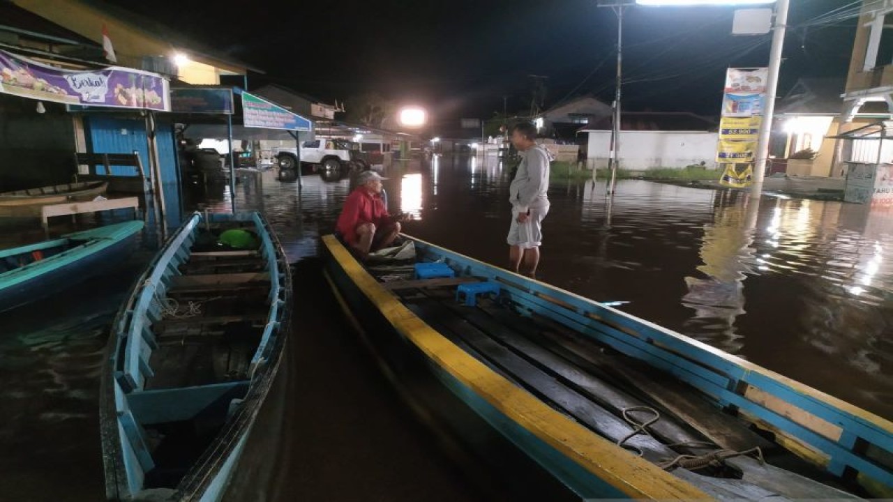 Kondisi banjir di Ulak Jaya, Kabupaten Sintang. ANTARA/Jessica Wuysang