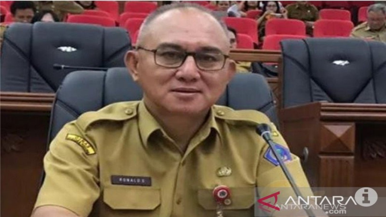 Kadiskop dan UMKM Provinsi Sulut Ronald Sorongan, di Manado, Jumat. (28/10/2022). ANTARA/Nancy L Tigauw. (1)