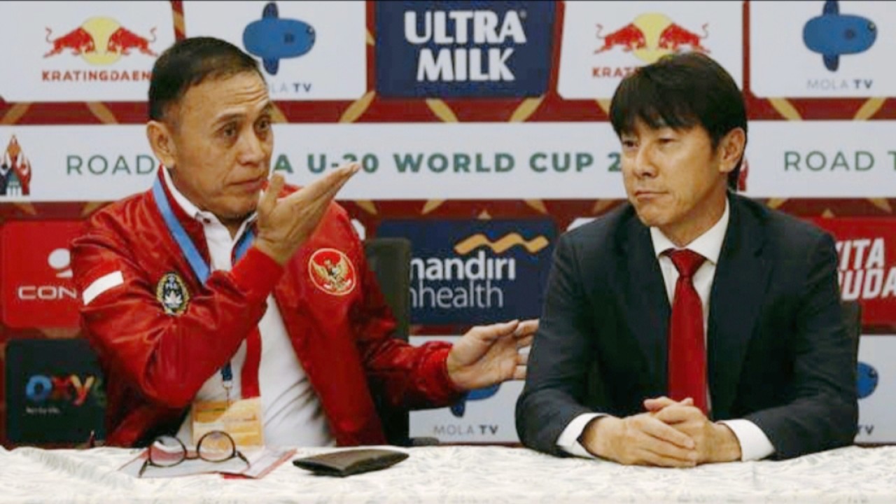 Ketum PSSI Iwan Bule bersama Shin Tae-yong