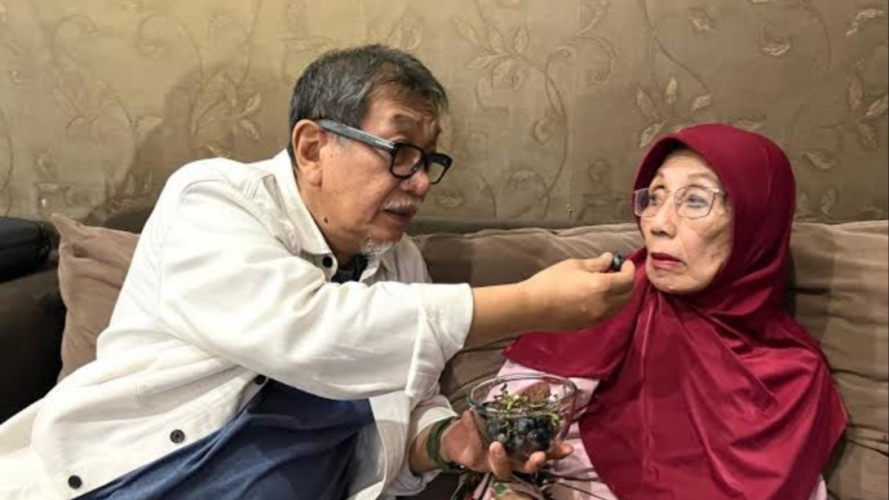 Nani Widjaya bersama Deddy Mizwar/net