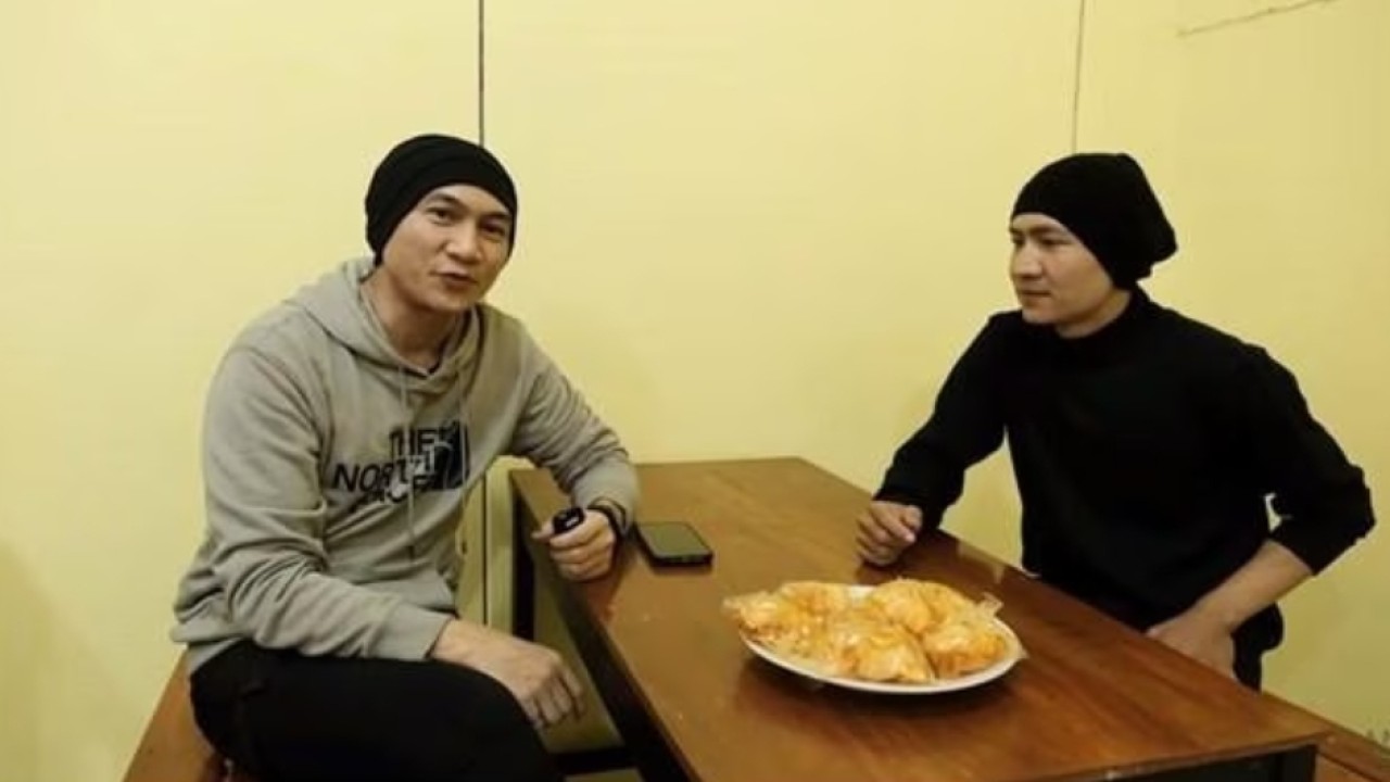 Anji bertemu pedagang sate Padang yang mirip dirinya/net