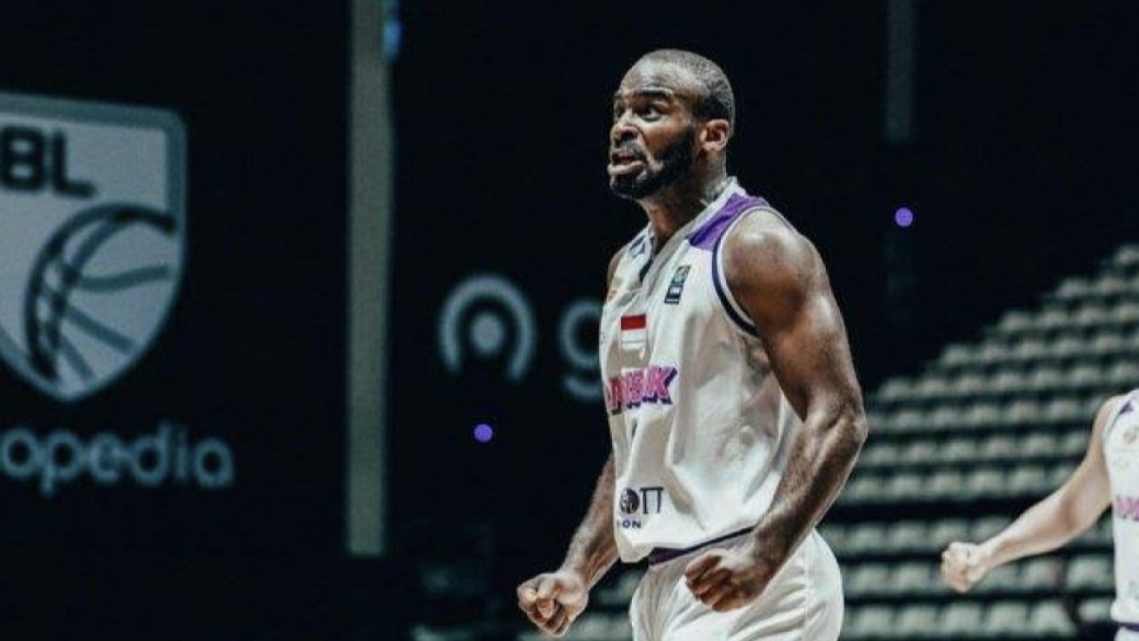 Pemain Asing RANS PIK Basketball Akeem Scott