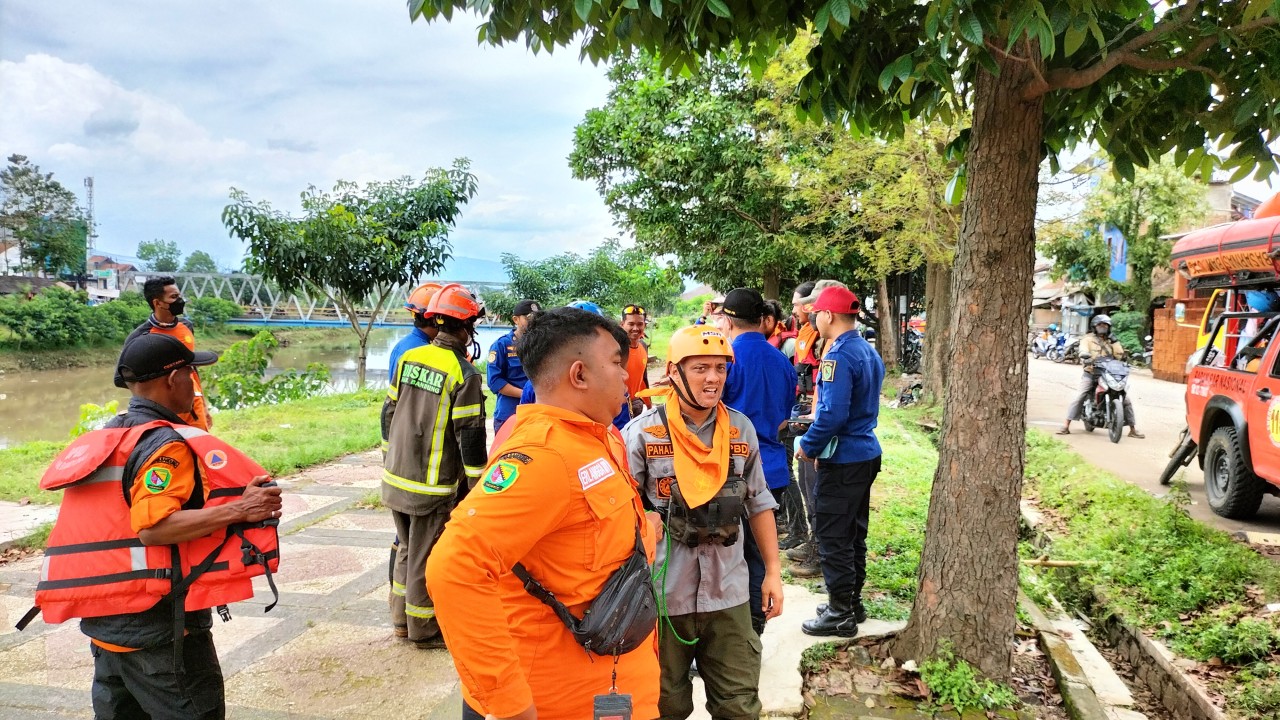 Tim SAR Gabungan Temukan orang tenggelam.