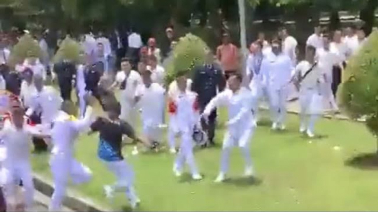 Taruna Kemenhub berkelahi