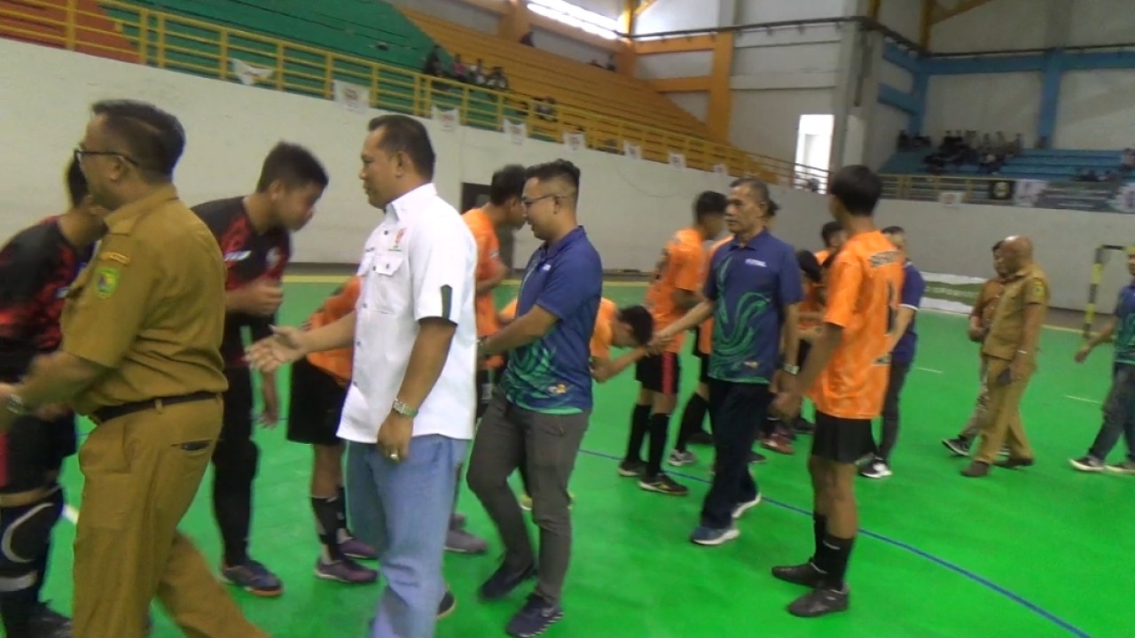 Pembukaan kejuaraan antar pelajar di kabupaten Bandung. (Ode/ntv).