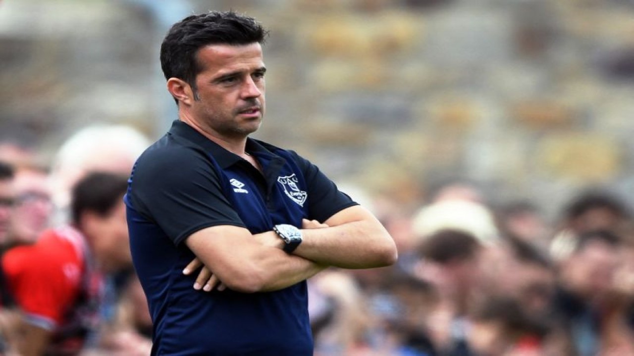 Arsip - Mantan manajer Everton Marco Silva, dalam foto 28 Juli 2018 ini terlihat dalam laga persahabatan antara Rennes dan Everton di Vitre di Prancis, ditunjuk menjadi pelatih Fulham. ANTARA/AFP/Jean-Francois Mopnier.