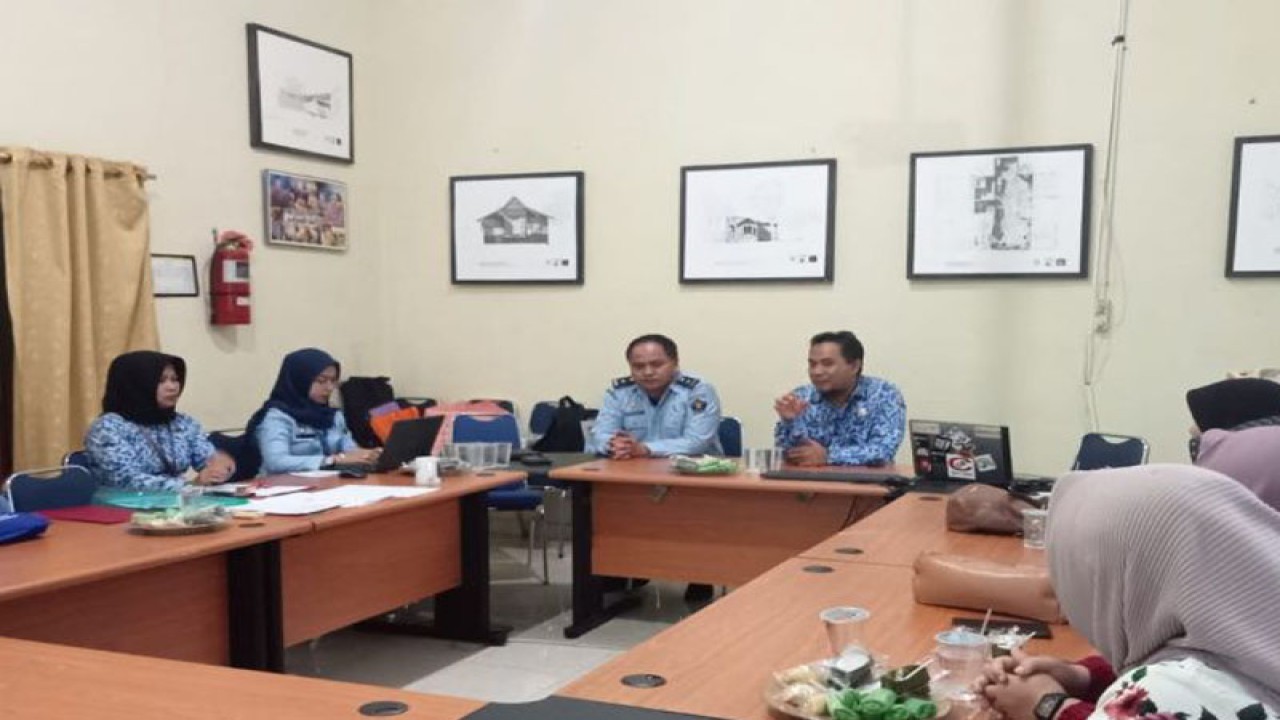 Pertemuan fasilitasi pendaftaran HAKI kepada para pelaku ekonomi kreatif di Kabupaten Bangka Barat. (ANTARA/HO-Disparbud Bangka Barat/Donatus Dasapurna)
