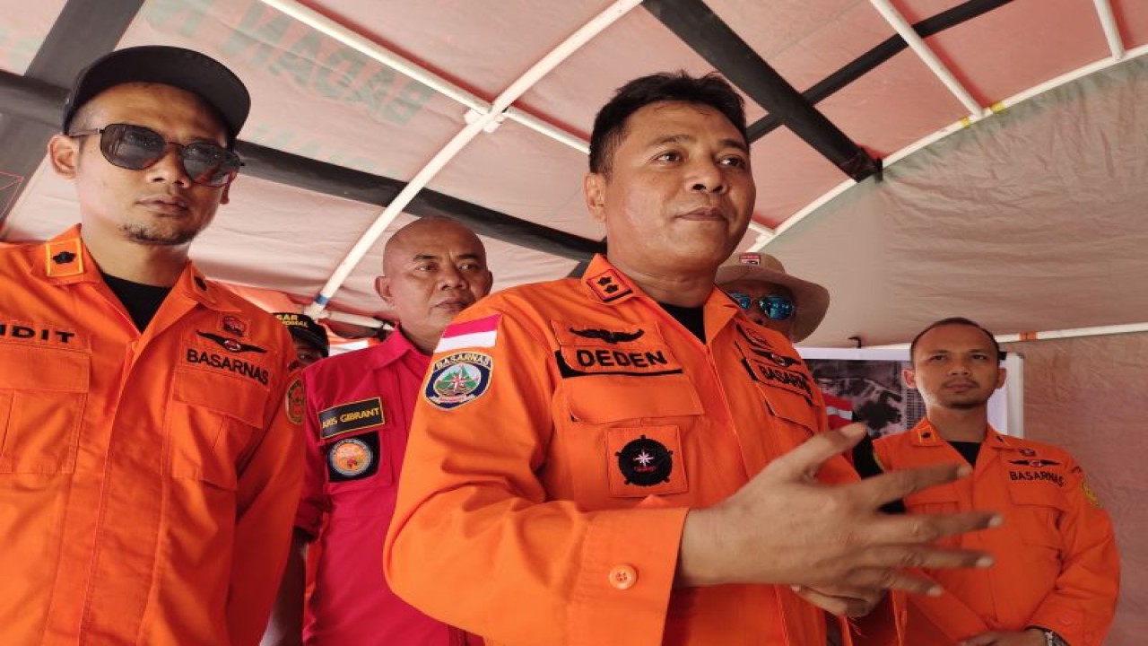 Arsip Foto. Kepala Kantor Pencarian dan Pertolongan (Basarnas) Lampung Deden Ridwansah. ANTARA/Ruth Intan Sozometa Kanafi.