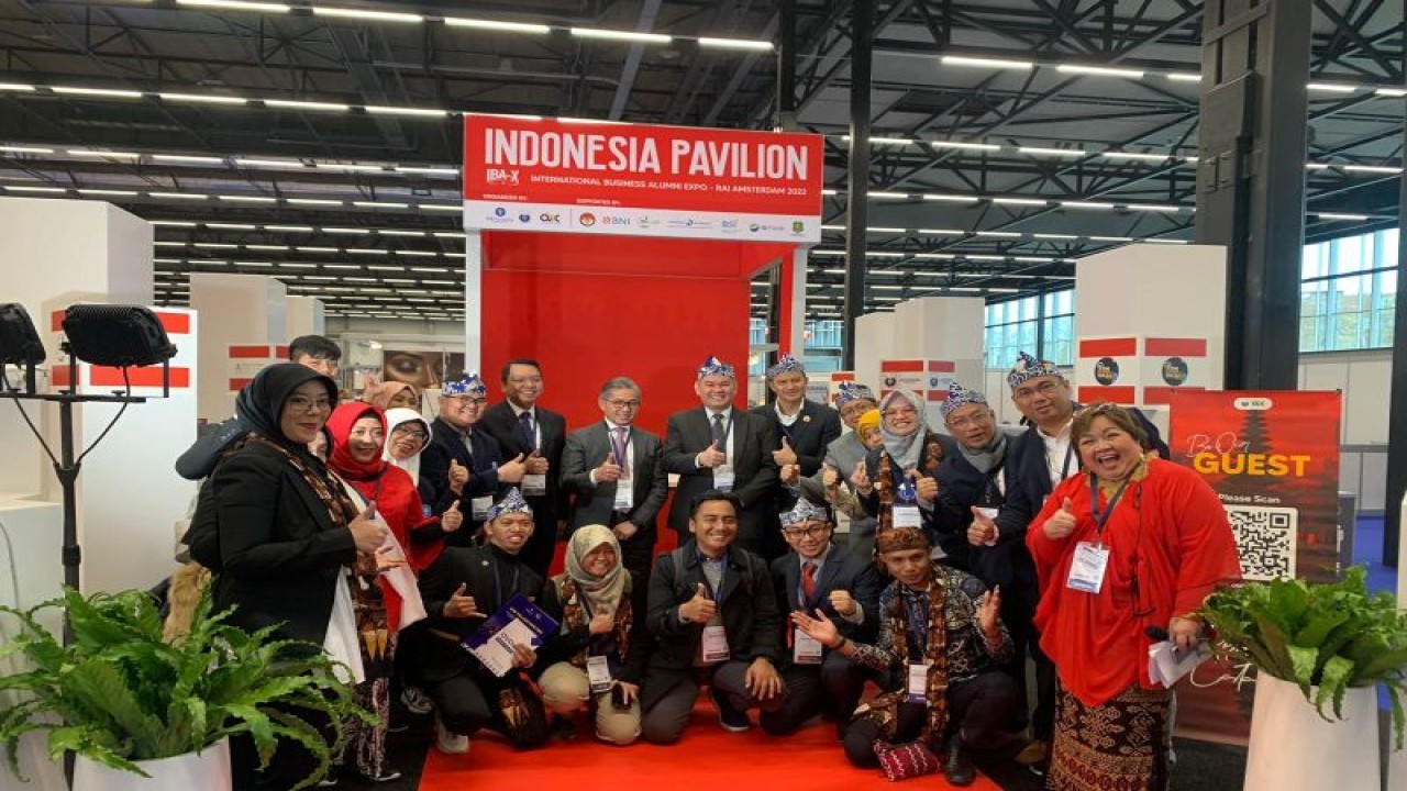 Kedutaan Besar Republik Indonesia Den Haag memamerkan produk pertanian dan UMKM Indonesia di Indonesia Pavilion dalam acara Internasional Free From Functional Food Expo (IFFFFE) di Amsterdam Belanda. ANTARA/HO-KBRI Den Haag