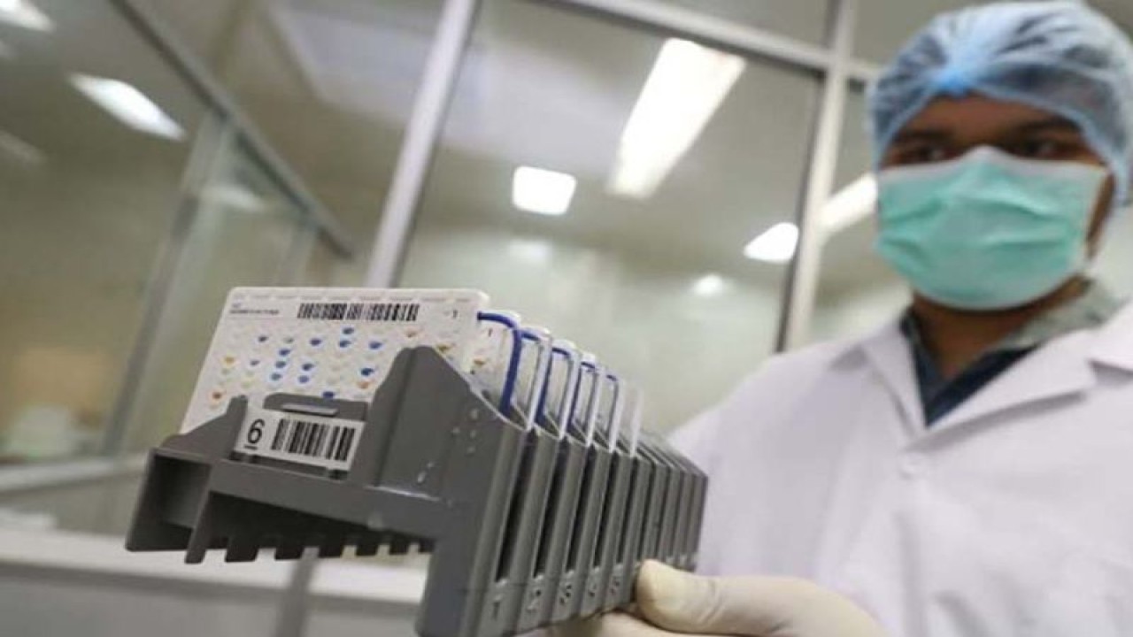 Ilustrasi salah satu pekerja Bio Farma. (ANTARA/Bio Farma)