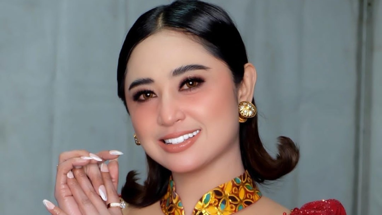 Dewi Perssik/Instagram
