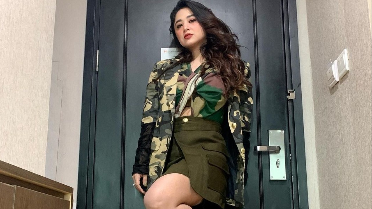 Dewi Perssik/Instagram