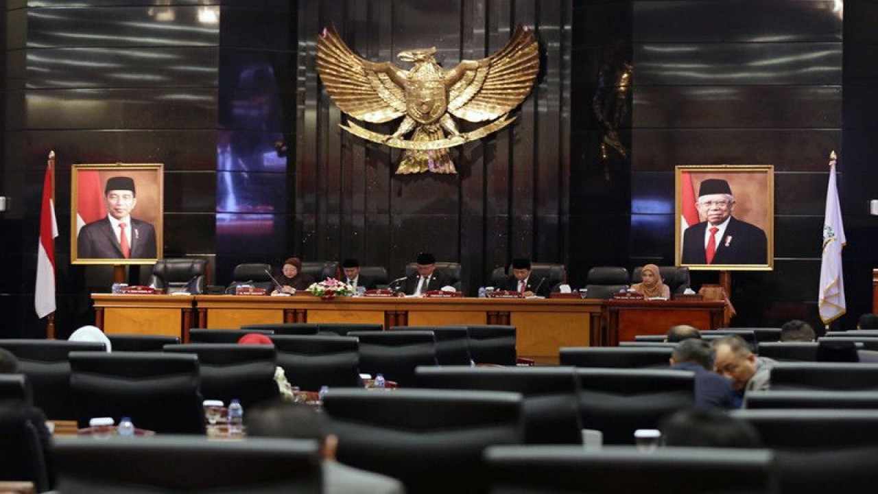 Suasana Rapat Paripurna mengenai pandangan fraksi DPRD DKI Jakarta atas APBD DKI 2023 di Gedung DPRD DKI Jakarta, Rabu (9/11/2022). ANTARA/HO-DPRD DKI Jakarta