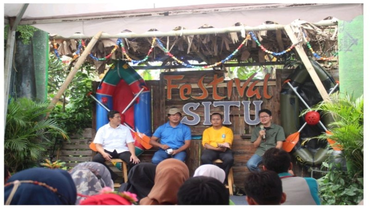 Diskusi terkait lingkungan pada ajang Festival Situ di Kabupaten Bogor, Jabar, Ahad (27/11/2022). (FOTO ANTARA/HO-Dokumentasi Pribadi)